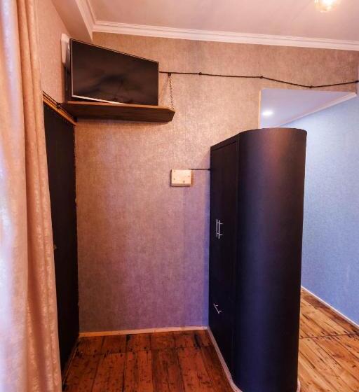 פנסיון Melqonyan S Guest House & Coffee