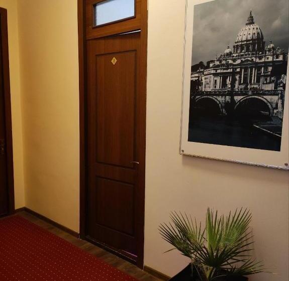 膳宿费 Sam Greenhouse Hostel