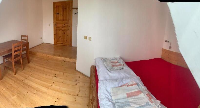 פנסיון Slunovrat