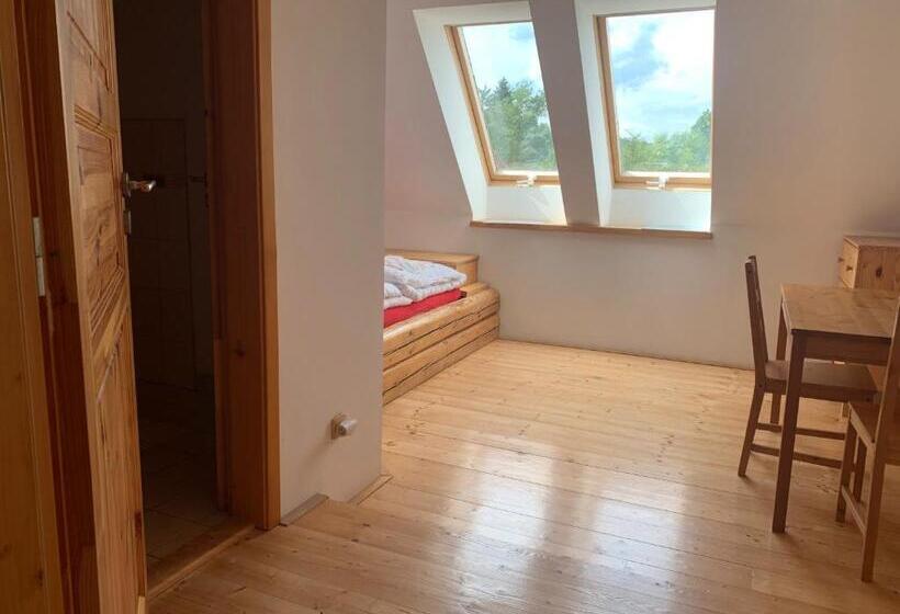 פנסיון Slunovrat