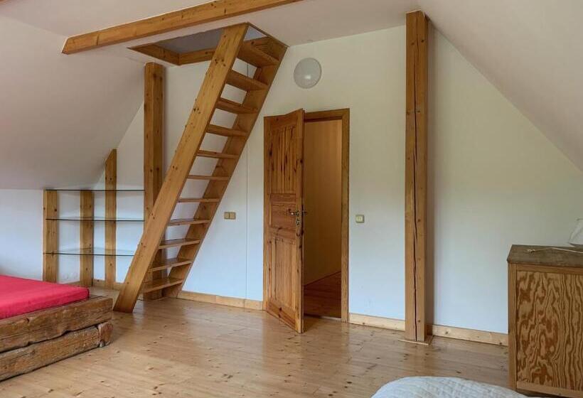 פנסיון Slunovrat