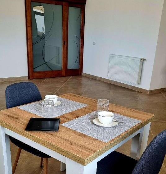 膳宿费 Denisa House