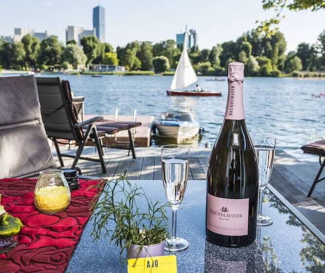 Ajo Vienna Beach   Contactless Check In