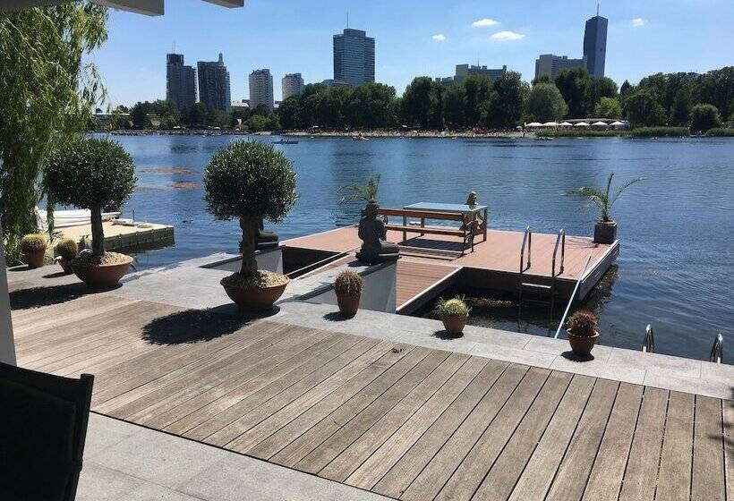 Ajo Vienna Beach   Contactless Check In