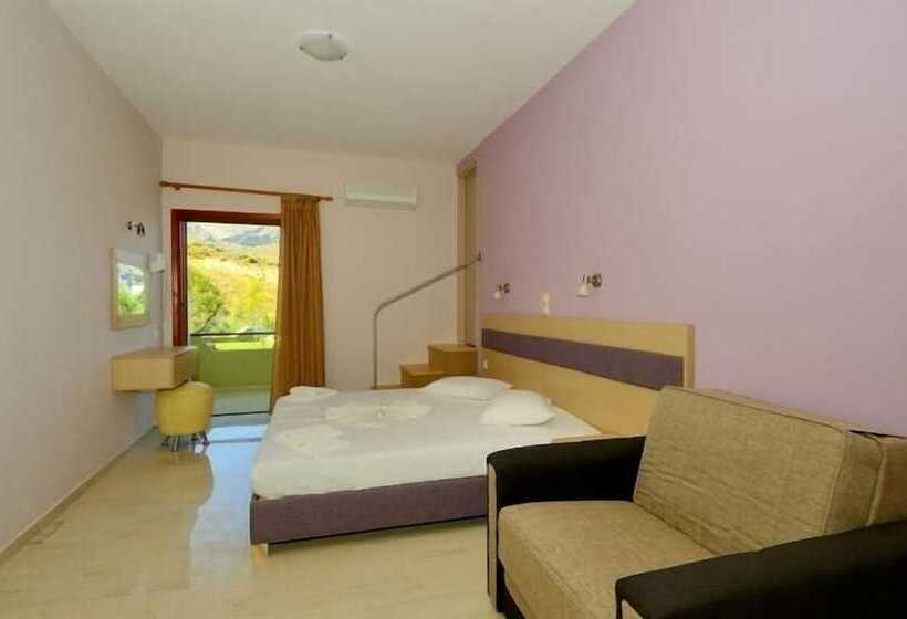 Albatros Studios & Apartments