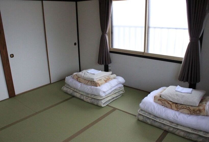 Guest House Hakodate Crossroad – Hostel