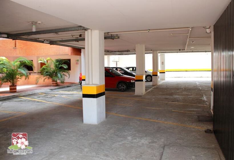 Apartahotel Los Cerezos