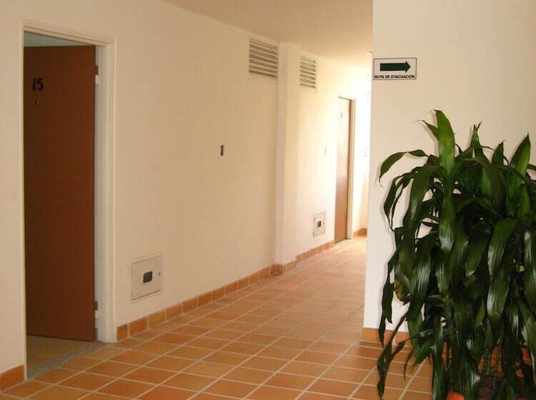 Apartahotel Los Cerezos