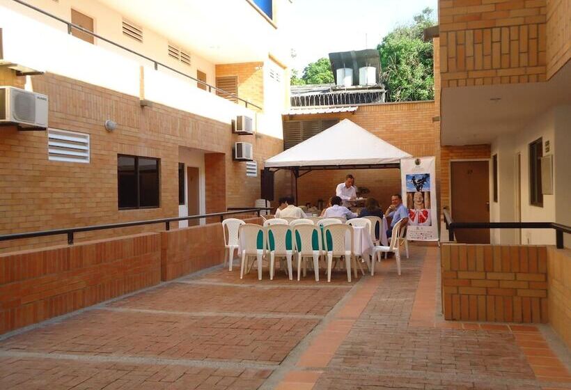 Apartahotel Los Cerezos