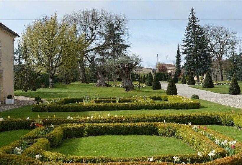 ベッドアンドブレックファースト Château Fombrauge   Bernard Magrez Luxury Wine Experience