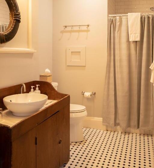 住宿加早餐  Onesixtyfive, The Inn On Park Row