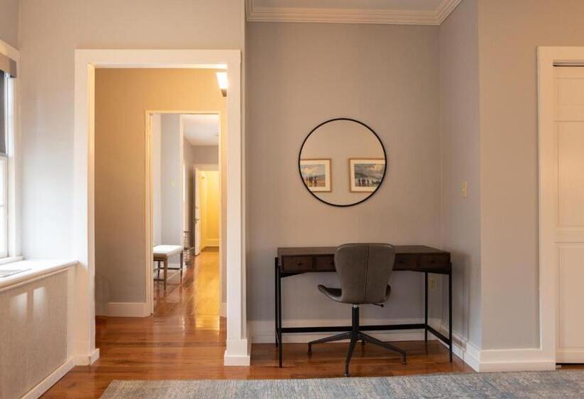 住宿加早餐  Onesixtyfive, The Inn On Park Row