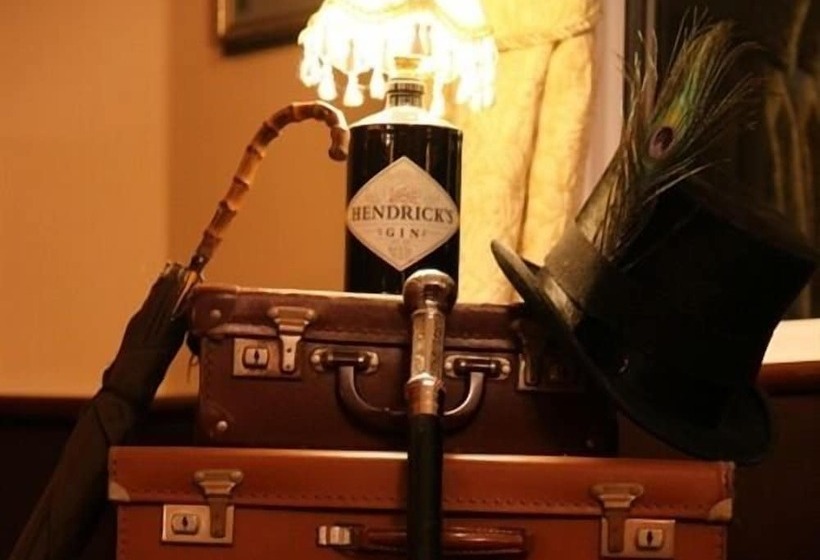 민박 Palmerston Grange