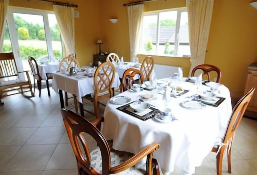 צימר Whitethorn Lodge