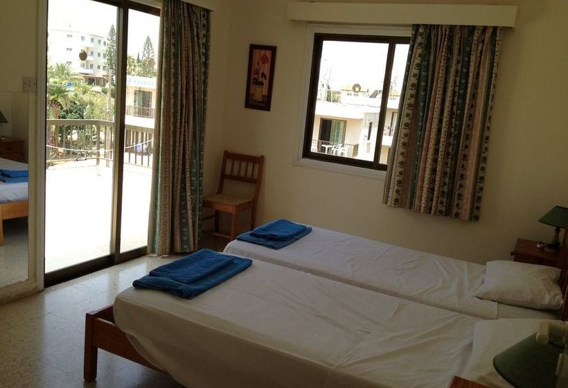 Constantaras Apartments