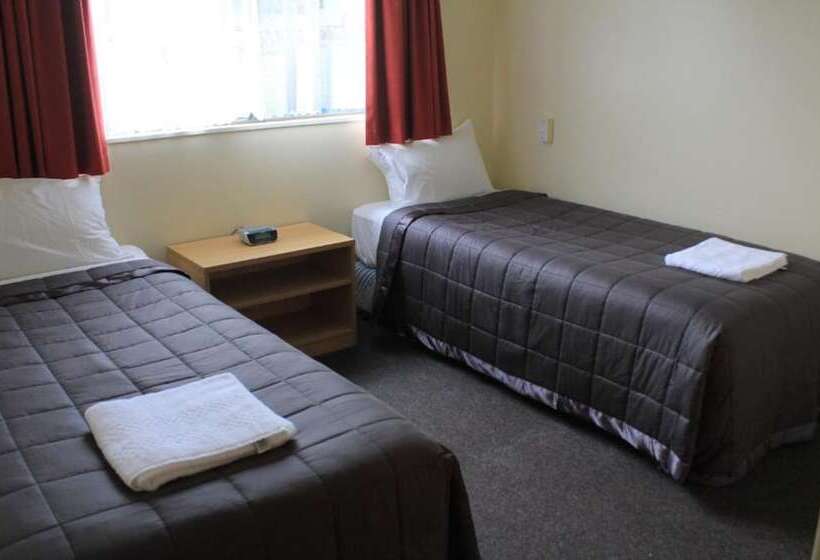 Coronation Court Motel