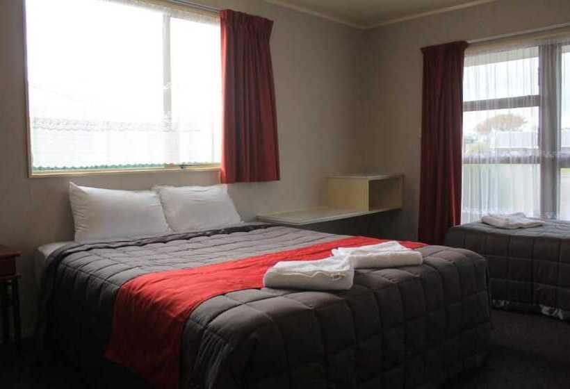 Coronation Court Motel