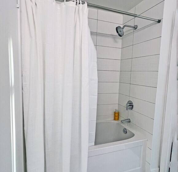 Beautiful Downtown Toronto Condo