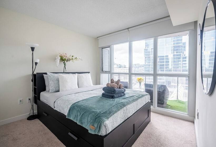 Beautiful Downtown Toronto Condo