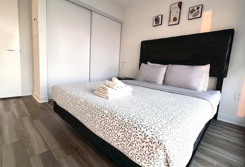 Beautiful Downtown Toronto Condo