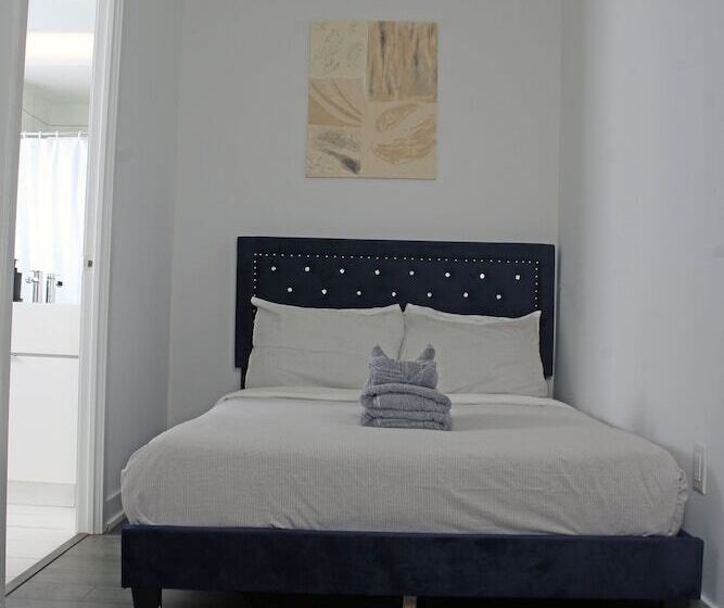 Beautiful Downtown Toronto Condo