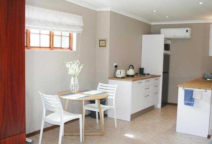 Edenbrook Country Manor