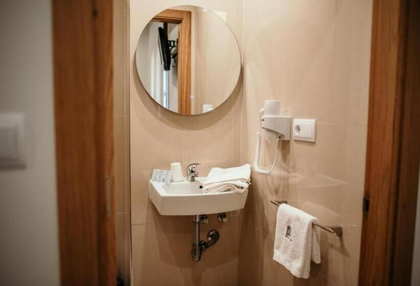 مسافرخانه Pensión Berenguela