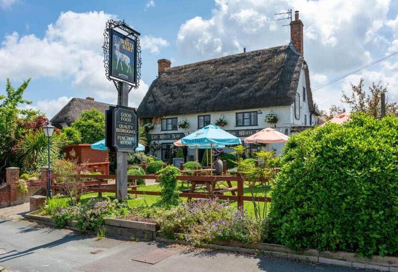 簡易ホテル The White Hart, Wroughton