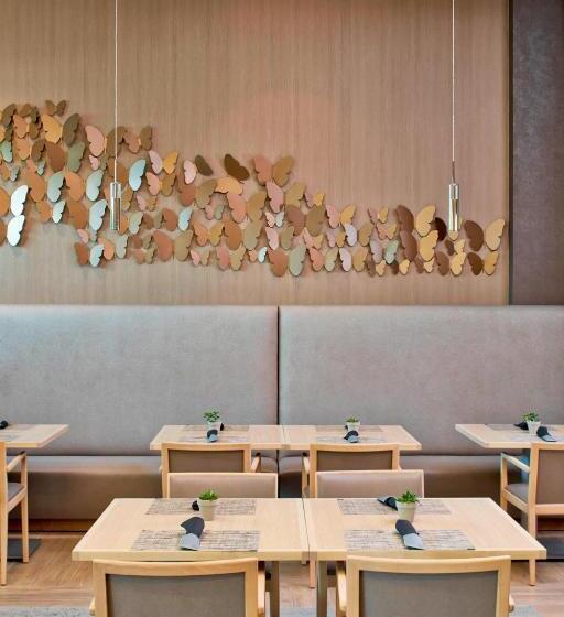 Ac Hotel By Marriott Atlanta Buckhead At Phipps Plaza