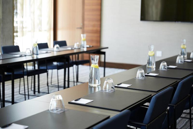 Ac Hotel By Marriott Phoenix Tempe/downtown