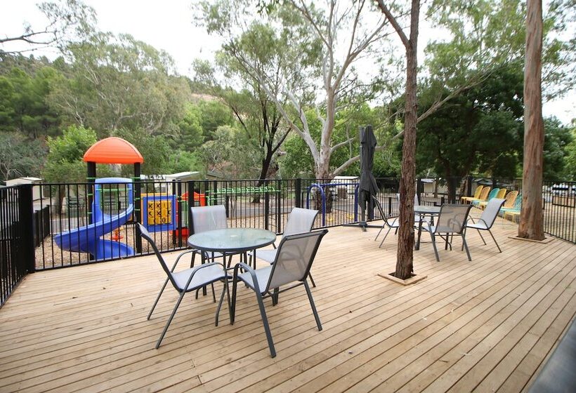 בית מלון כפרי Adelaide Brownhill Creek Tourist Park