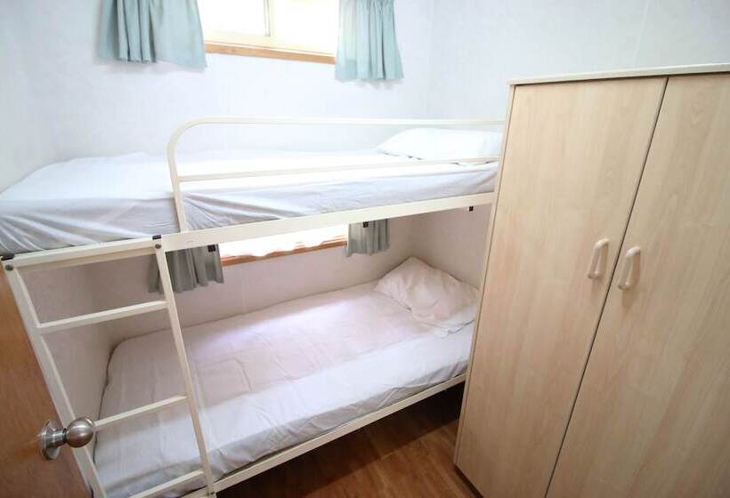 בית מלון כפרי Adelaide Brownhill Creek Tourist Park