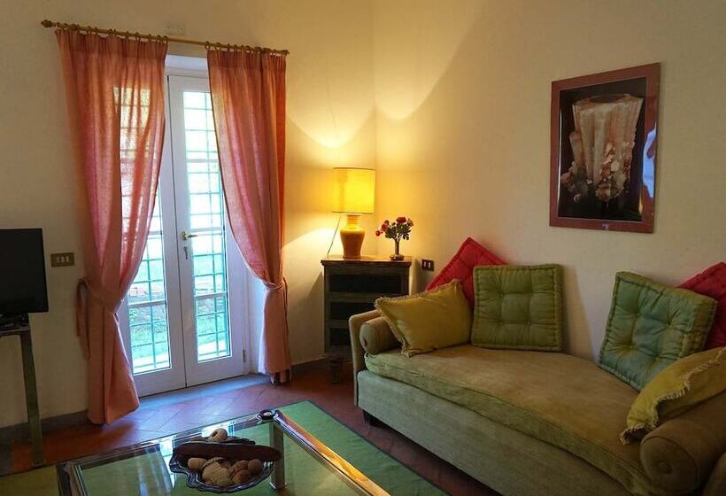 בית מלון כפרי Agriturismo Poggio La Fioraia