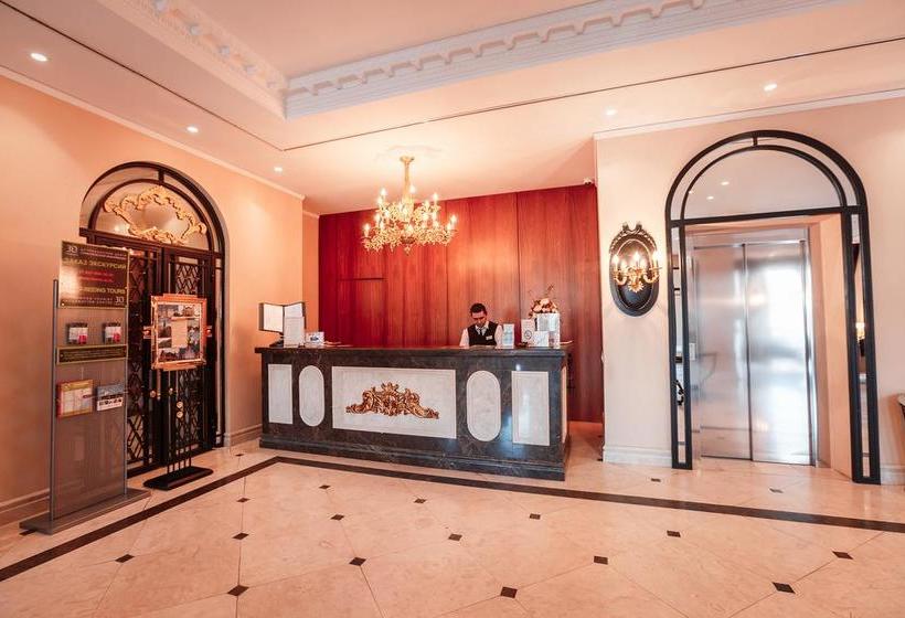 هتل Novomoskovskaya