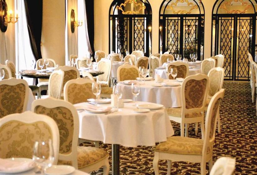 هتل Novomoskovskaya