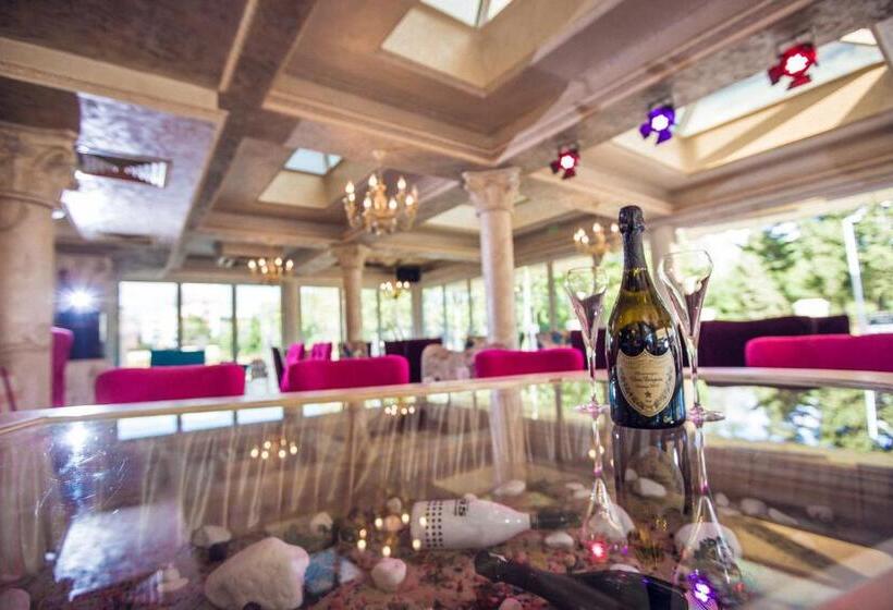 酒店 Avenue Deluxe