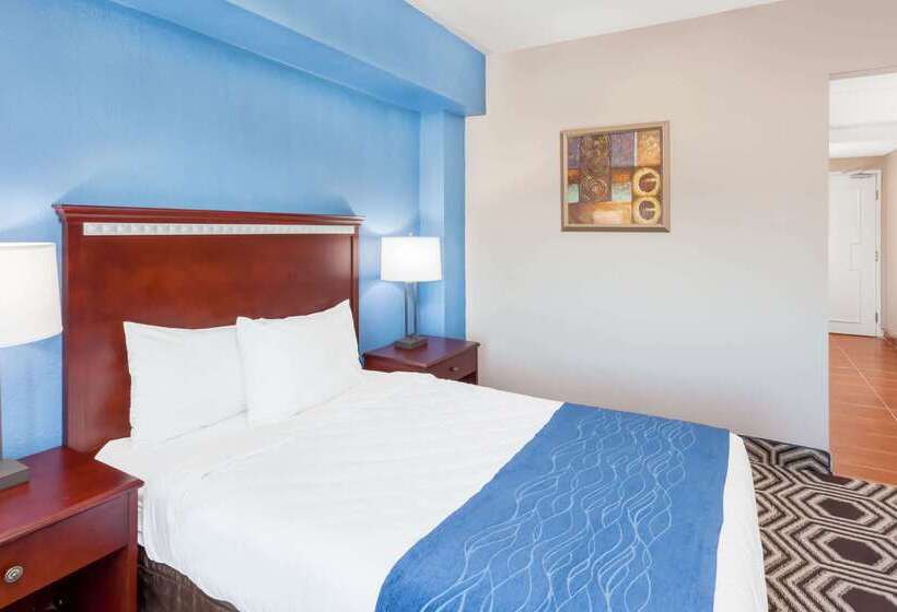 בית מלון כפרי Baymont By Wyndham Delavan Near Lake Geneva