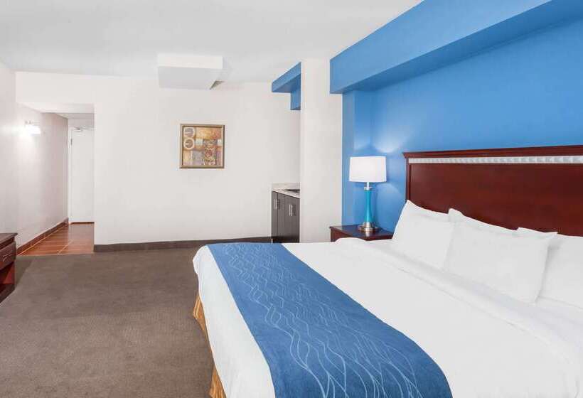 فندق Baymont By Wyndham Delavan Near Lake Geneva