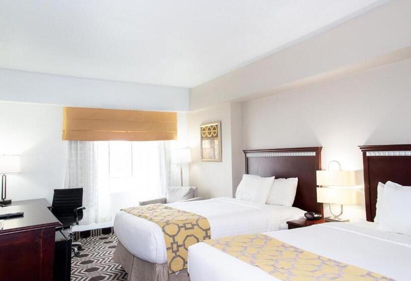 فندق Baymont By Wyndham Delavan Near Lake Geneva