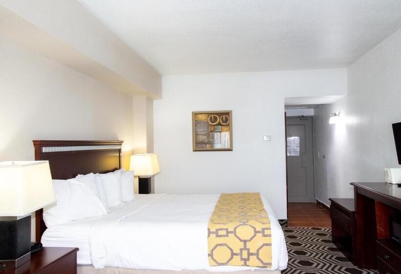 فندق Baymont By Wyndham Delavan Near Lake Geneva