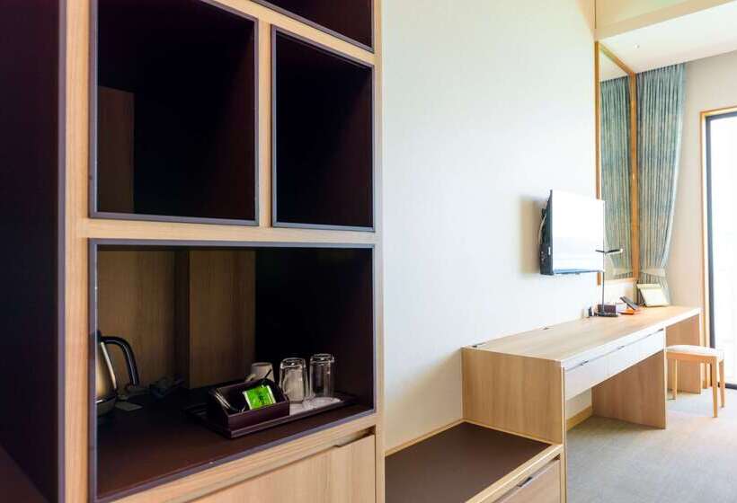 فندق Best Western Okinawa Kouki Beach