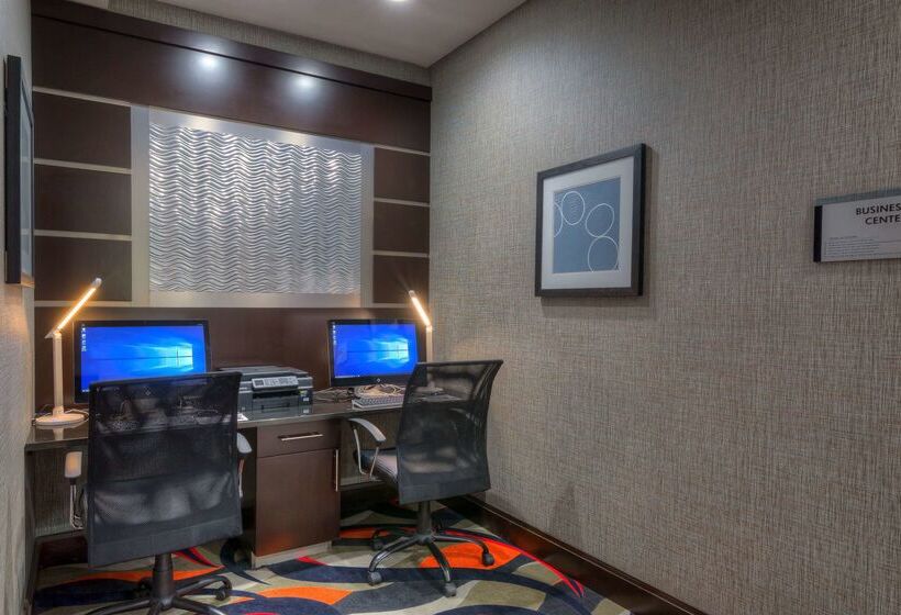 فندق Best Western Plus Cowetas 1st