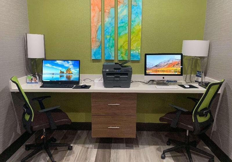 فندق Best Western Plus Cowetas 1st