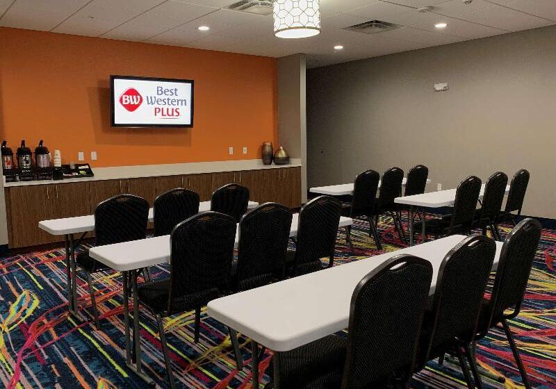 فندق Best Western Plus Cowetas 1st