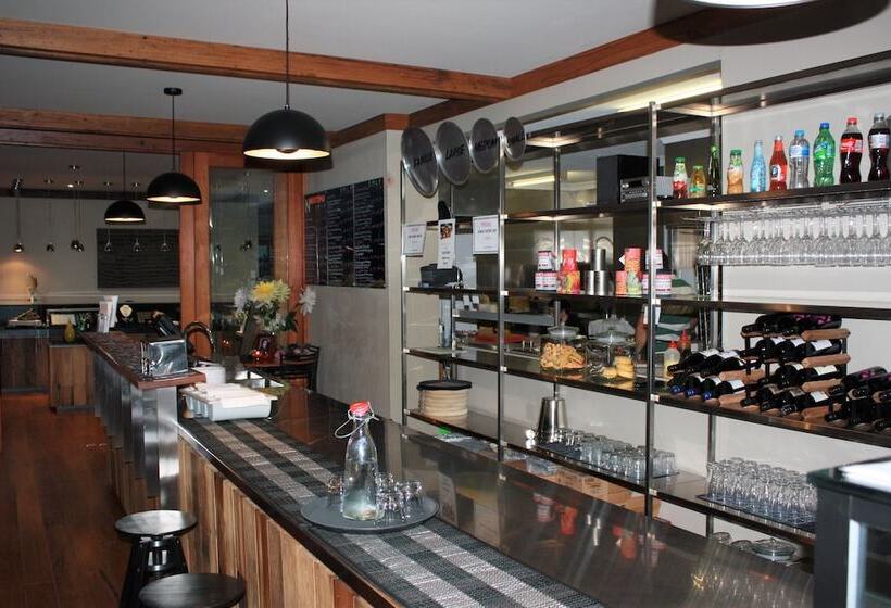 هتل Big4 Stuart Range Outback Resort