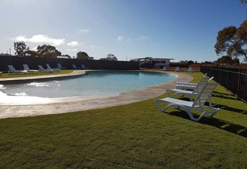 هتل Big4 Stuart Range Outback Resort