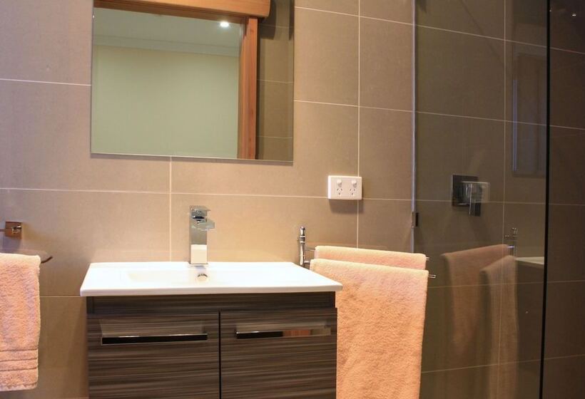 هتل Big4 Stuart Range Outback Resort