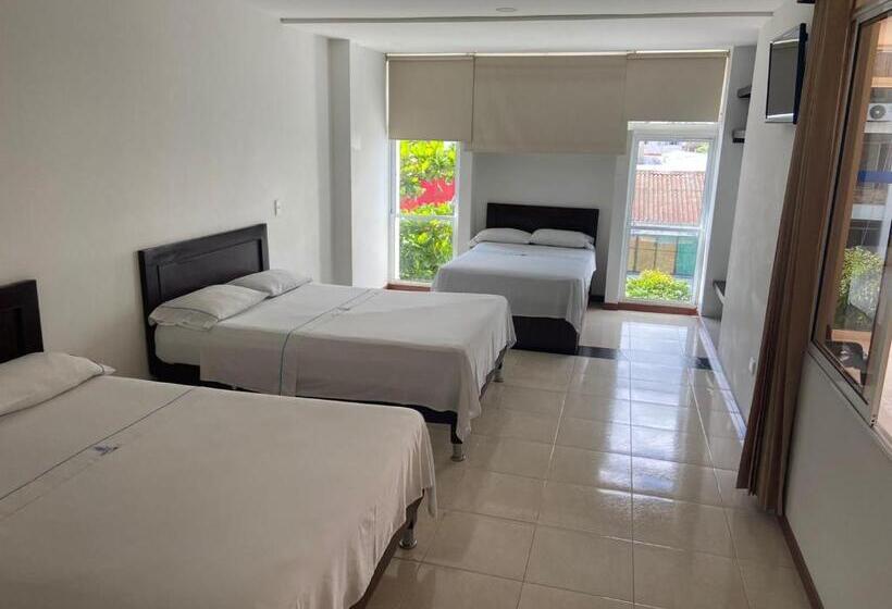 هتل Torres Del Llano