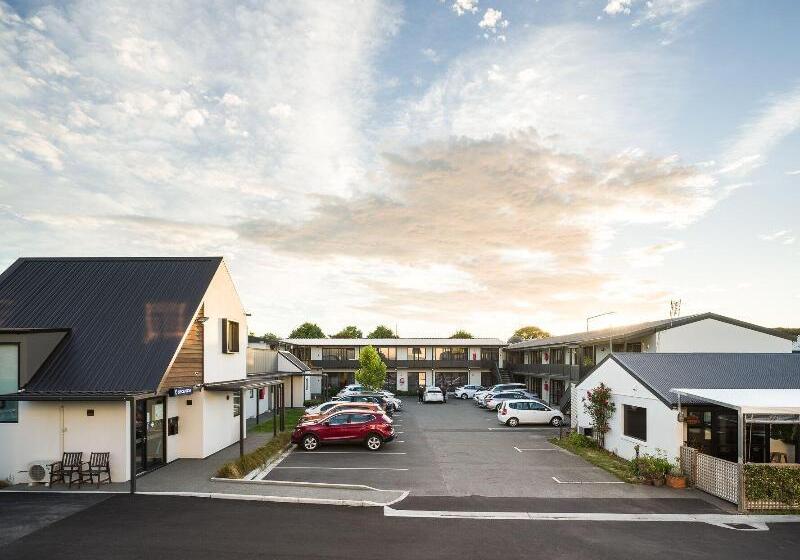 فندق Carnmore Hagley Park