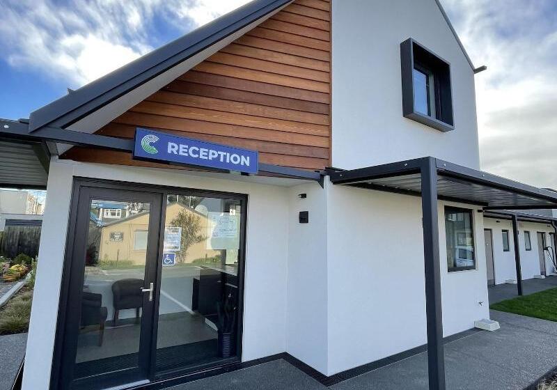 فندق Carnmore Hagley Park